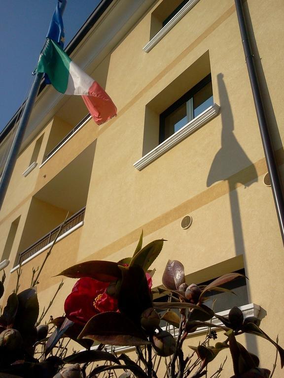 Albergo Al Portico Azzano Decimo Exterior photo